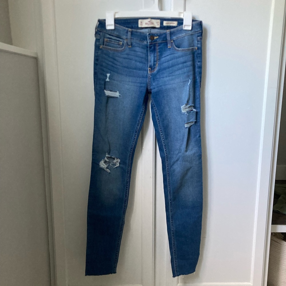 Hollister low rise distressed skinny jeans